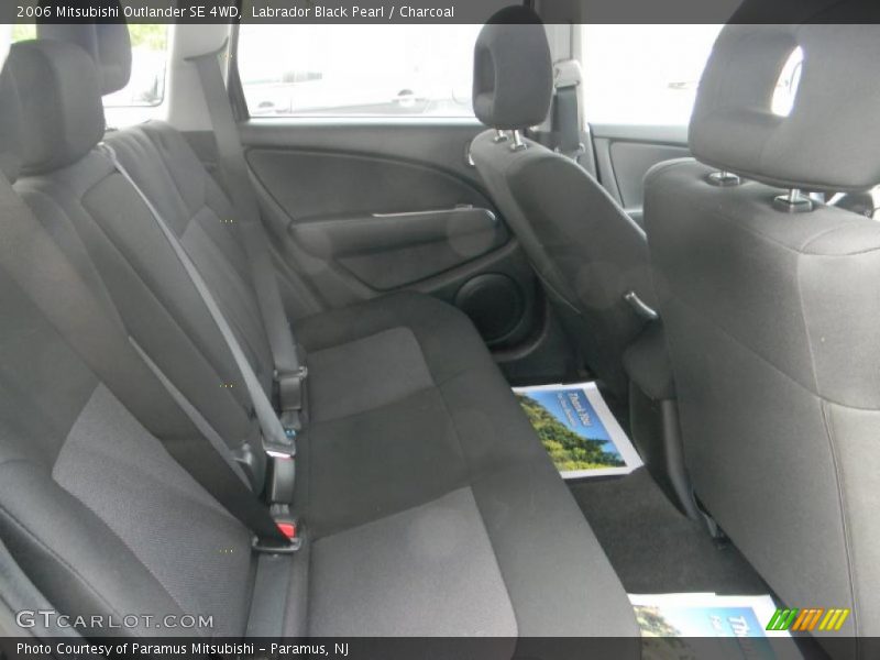 Labrador Black Pearl / Charcoal 2006 Mitsubishi Outlander SE 4WD