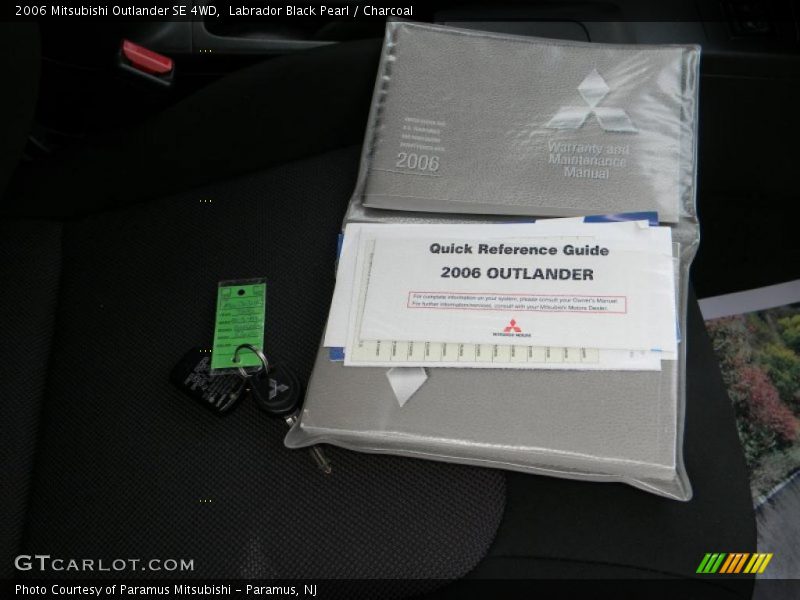 Labrador Black Pearl / Charcoal 2006 Mitsubishi Outlander SE 4WD