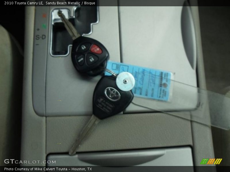 Sandy Beach Metallic / Bisque 2010 Toyota Camry LE