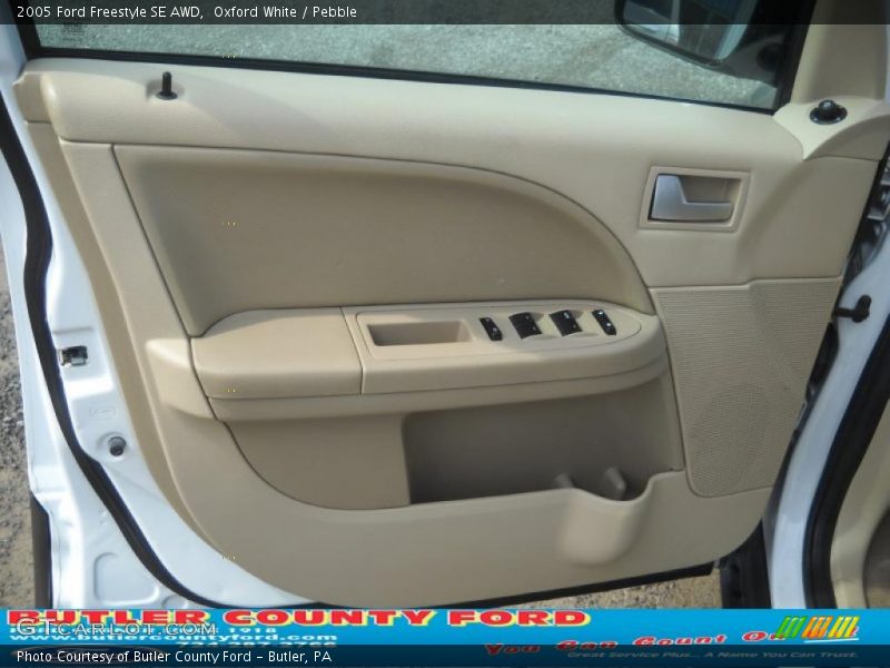 Oxford White / Pebble 2005 Ford Freestyle SE AWD