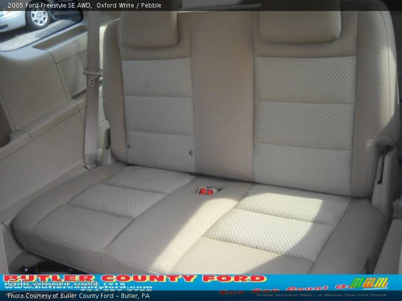 Oxford White / Pebble 2005 Ford Freestyle SE AWD