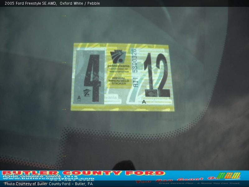 Oxford White / Pebble 2005 Ford Freestyle SE AWD