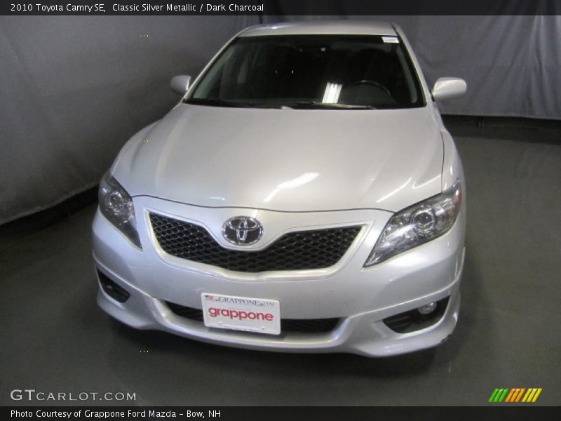 Classic Silver Metallic / Dark Charcoal 2010 Toyota Camry SE