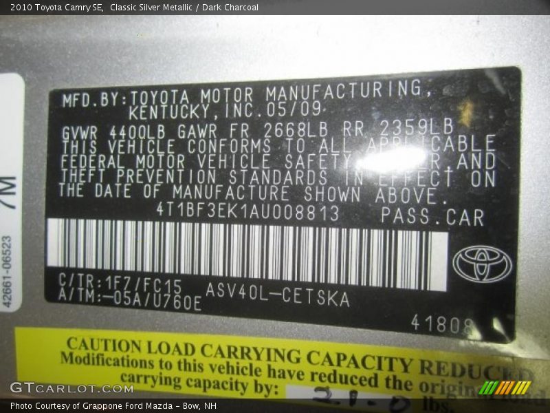 Classic Silver Metallic / Dark Charcoal 2010 Toyota Camry SE