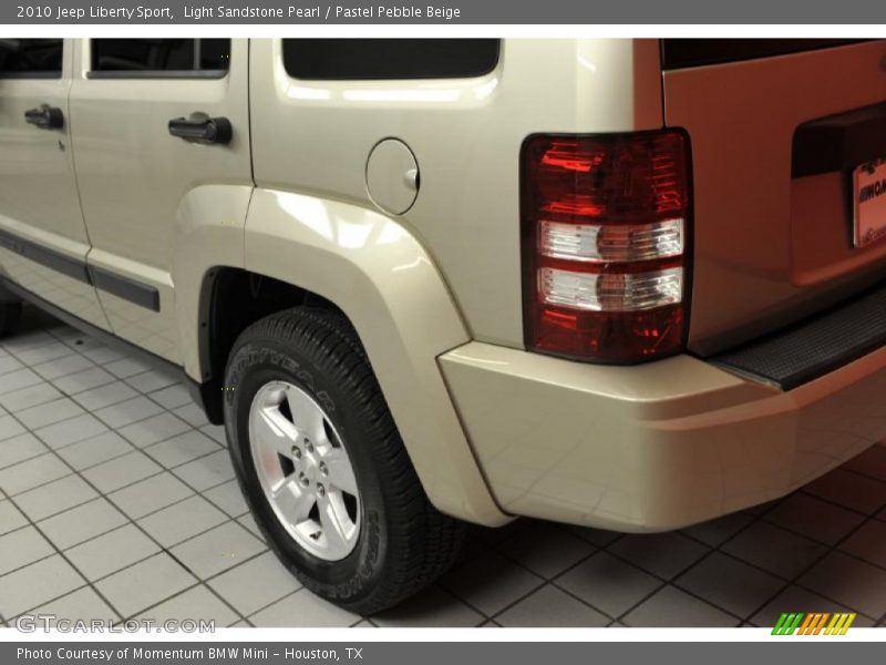 Light Sandstone Pearl / Pastel Pebble Beige 2010 Jeep Liberty Sport
