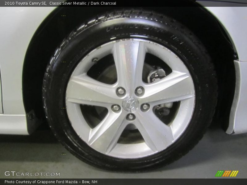 Classic Silver Metallic / Dark Charcoal 2010 Toyota Camry SE