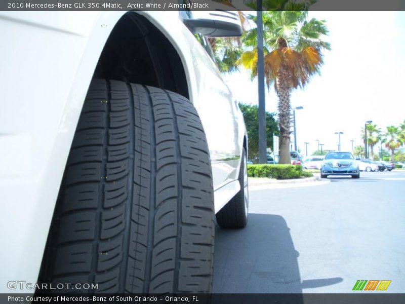 Arctic White / Almond/Black 2010 Mercedes-Benz GLK 350 4Matic