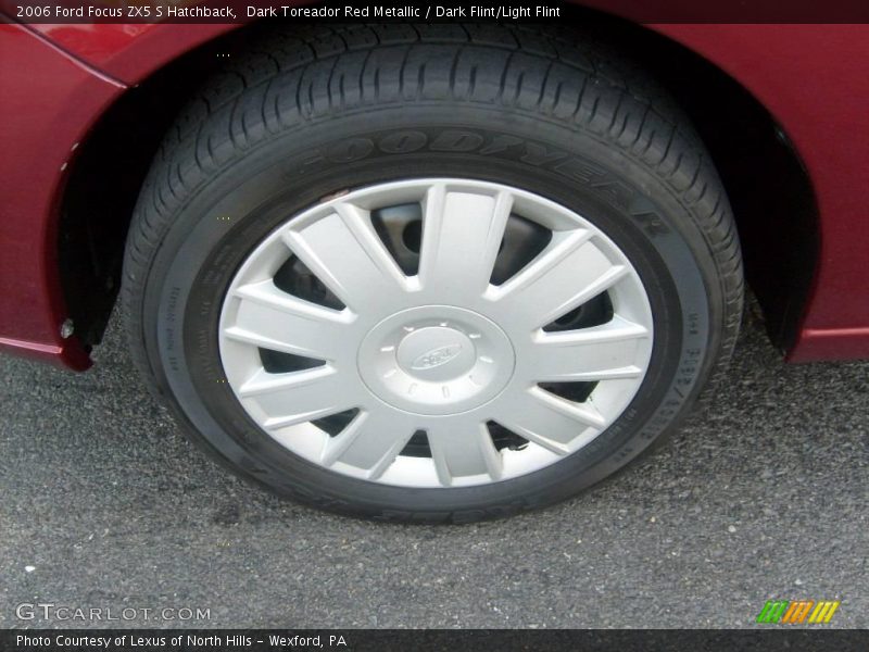 Dark Toreador Red Metallic / Dark Flint/Light Flint 2006 Ford Focus ZX5 S Hatchback