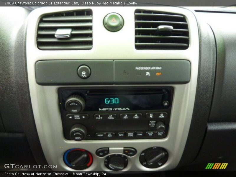 Controls of 2009 Colorado LT Extended Cab