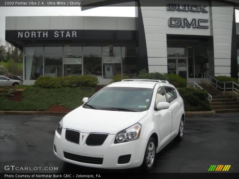 Ultra White / Ebony 2009 Pontiac Vibe 2.4