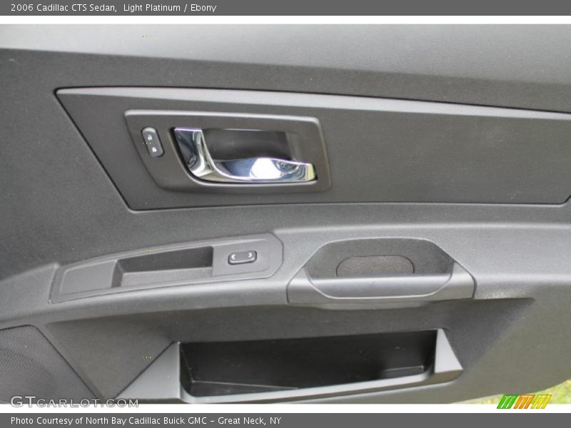 Light Platinum / Ebony 2006 Cadillac CTS Sedan