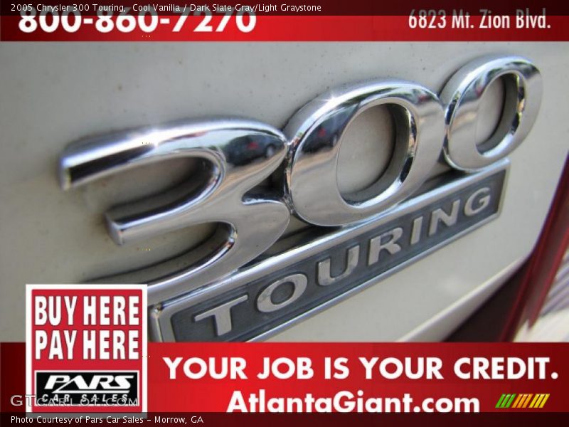 Cool Vanilla / Dark Slate Gray/Light Graystone 2005 Chrysler 300 Touring