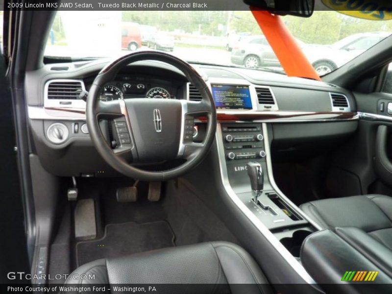 Tuxedo Black Metallic / Charcoal Black 2009 Lincoln MKS AWD Sedan