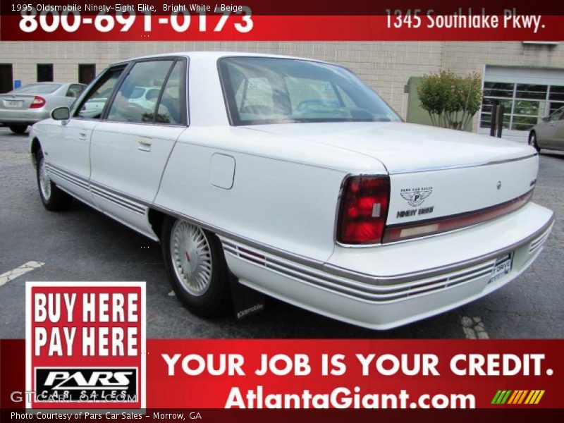 Bright White / Beige 1995 Oldsmobile Ninety-Eight Elite