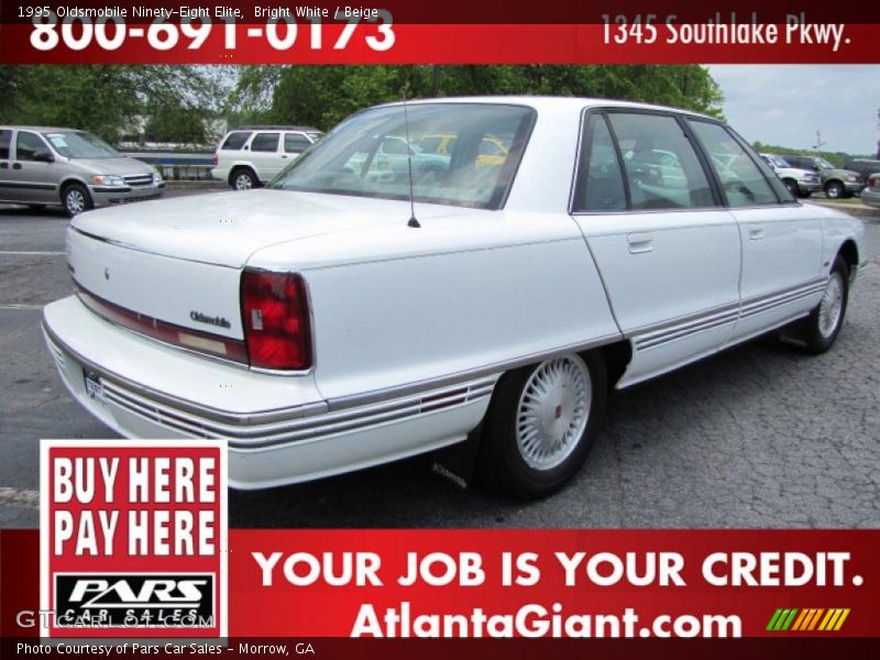 Bright White / Beige 1995 Oldsmobile Ninety-Eight Elite