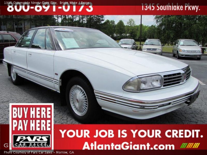 Bright White / Beige 1995 Oldsmobile Ninety-Eight Elite