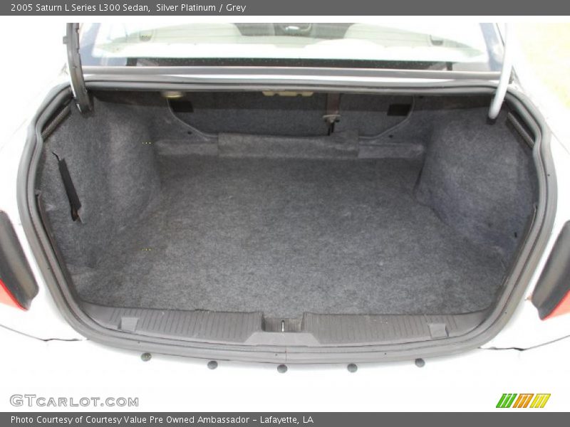  2005 L Series L300 Sedan Trunk