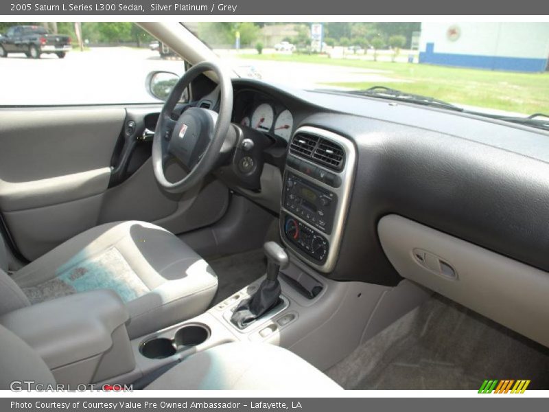Silver Platinum / Grey 2005 Saturn L Series L300 Sedan