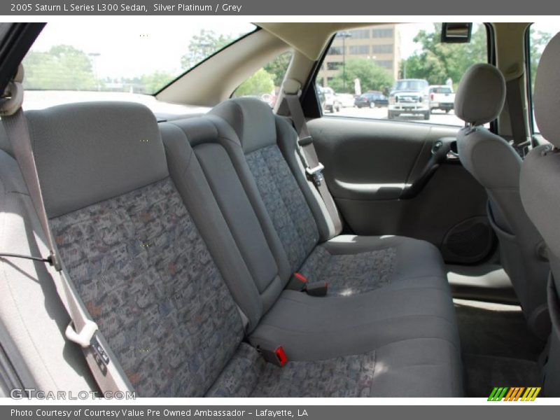 Silver Platinum / Grey 2005 Saturn L Series L300 Sedan