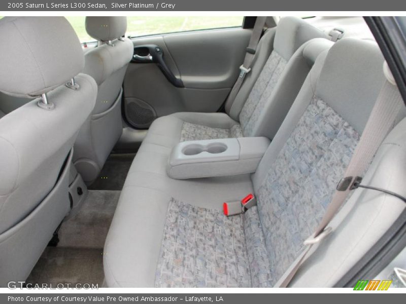  2005 L Series L300 Sedan Grey Interior