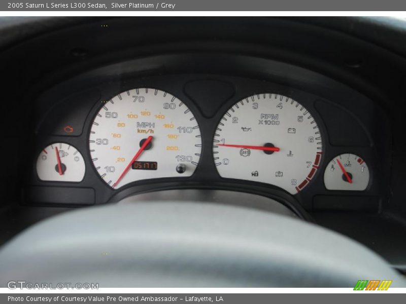 Silver Platinum / Grey 2005 Saturn L Series L300 Sedan