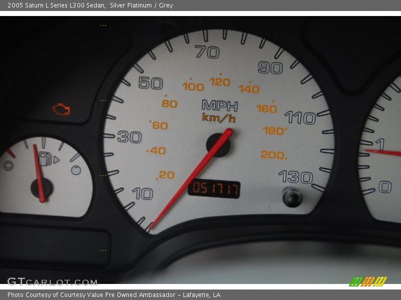 Silver Platinum / Grey 2005 Saturn L Series L300 Sedan