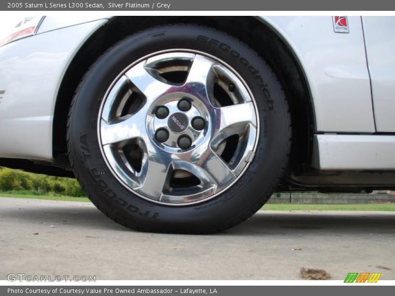 Silver Platinum / Grey 2005 Saturn L Series L300 Sedan