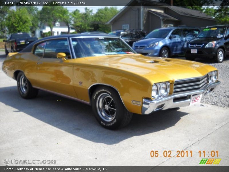 Front 3/4 View of 1971 Skylark GS 455