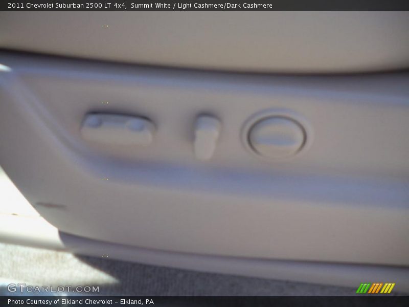 Summit White / Light Cashmere/Dark Cashmere 2011 Chevrolet Suburban 2500 LT 4x4