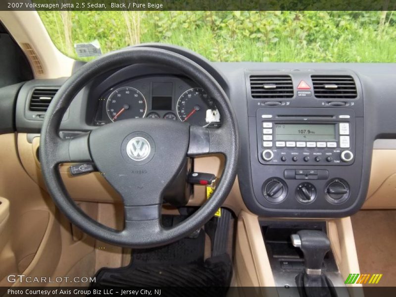 Dashboard of 2007 Jetta 2.5 Sedan