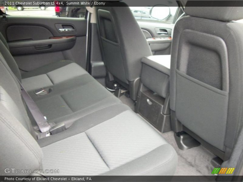 Summit White / Ebony 2011 Chevrolet Suburban LS 4x4