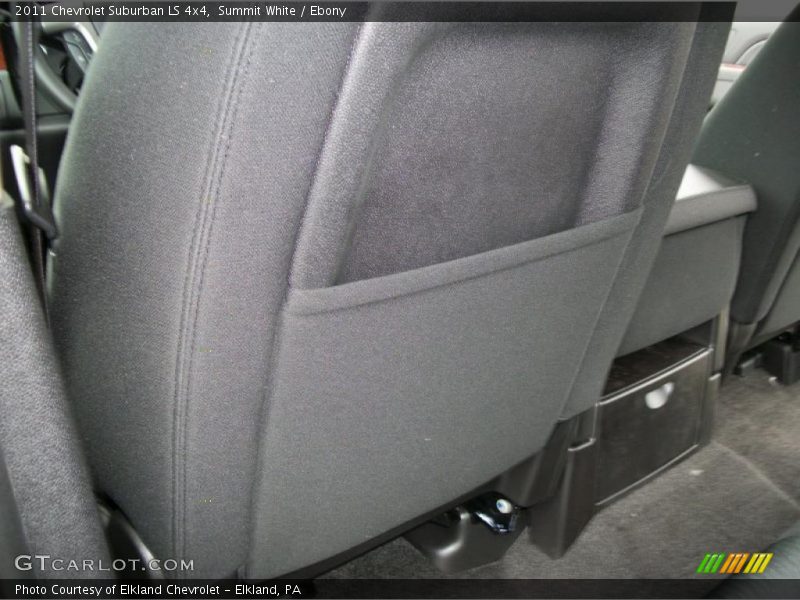 Summit White / Ebony 2011 Chevrolet Suburban LS 4x4
