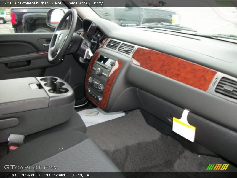 Summit White / Ebony 2011 Chevrolet Suburban LS 4x4