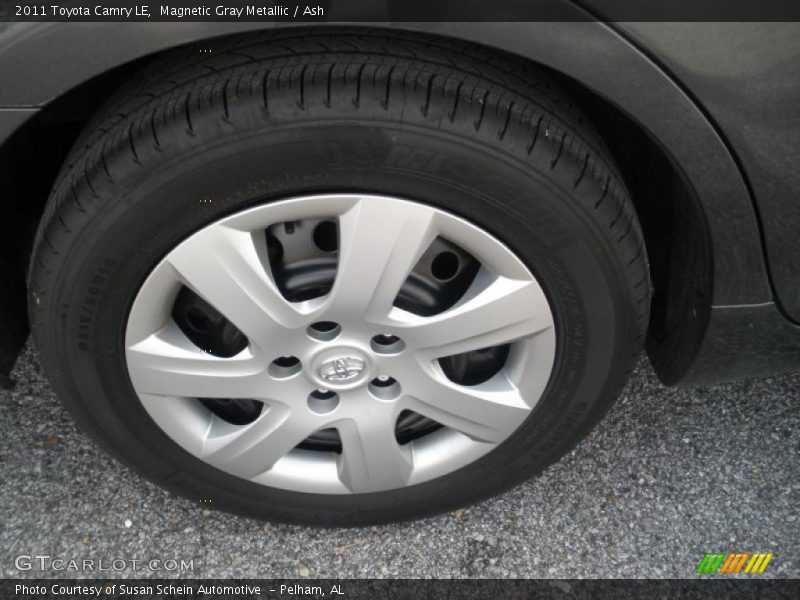 Magnetic Gray Metallic / Ash 2011 Toyota Camry LE