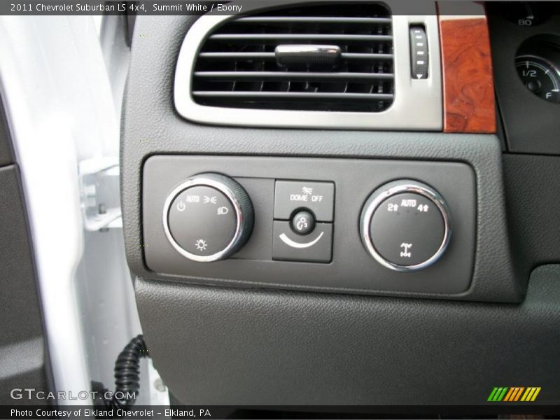 Summit White / Ebony 2011 Chevrolet Suburban LS 4x4