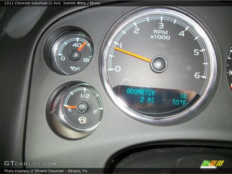 Summit White / Ebony 2011 Chevrolet Suburban LS 4x4