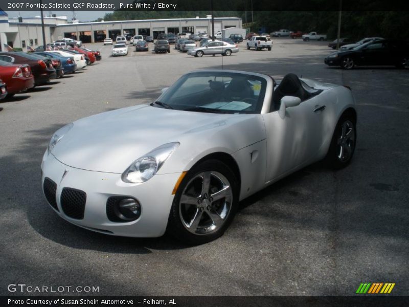 Front 3/4 View of 2007 Solstice GXP Roadster