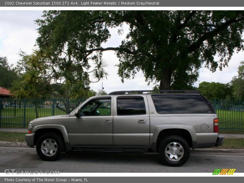 Light Pewter Metallic / Medium Gray/Neutral 2002 Chevrolet Suburban 1500 Z71 4x4