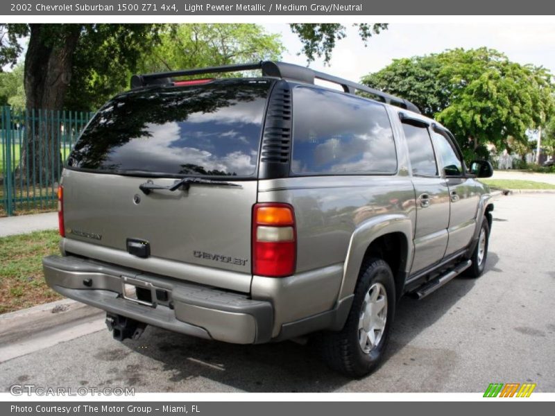 Light Pewter Metallic / Medium Gray/Neutral 2002 Chevrolet Suburban 1500 Z71 4x4