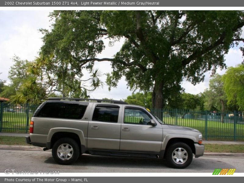 Light Pewter Metallic / Medium Gray/Neutral 2002 Chevrolet Suburban 1500 Z71 4x4