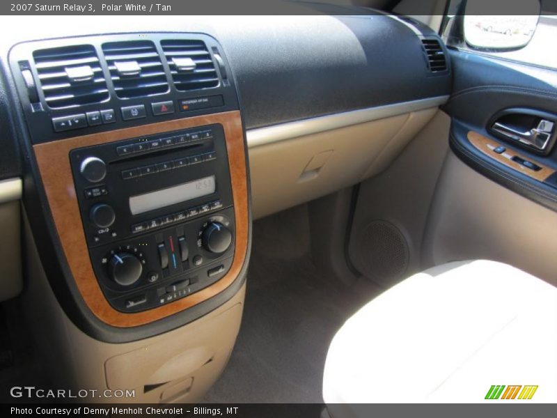 Polar White / Tan 2007 Saturn Relay 3