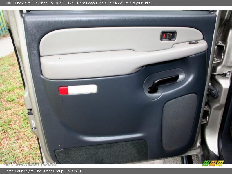 Light Pewter Metallic / Medium Gray/Neutral 2002 Chevrolet Suburban 1500 Z71 4x4