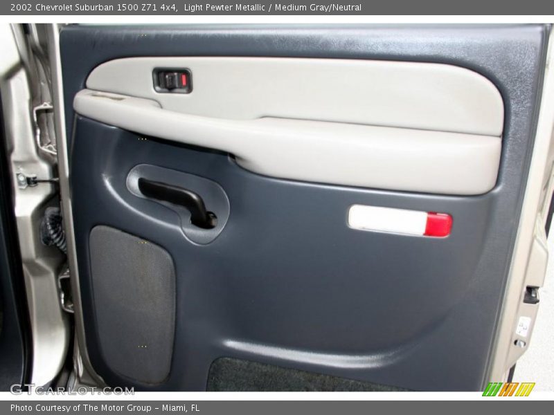Light Pewter Metallic / Medium Gray/Neutral 2002 Chevrolet Suburban 1500 Z71 4x4