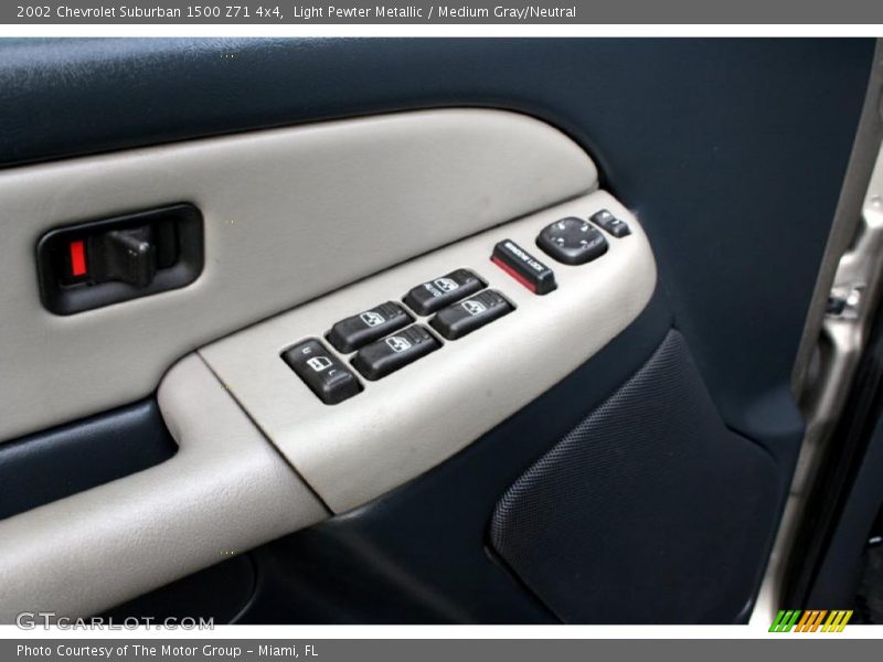 Light Pewter Metallic / Medium Gray/Neutral 2002 Chevrolet Suburban 1500 Z71 4x4