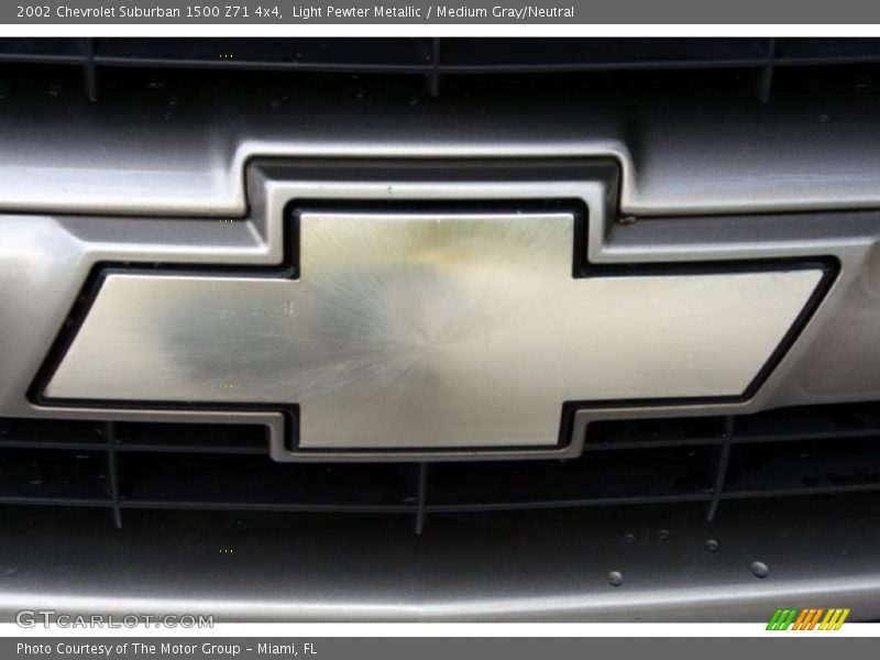 Light Pewter Metallic / Medium Gray/Neutral 2002 Chevrolet Suburban 1500 Z71 4x4
