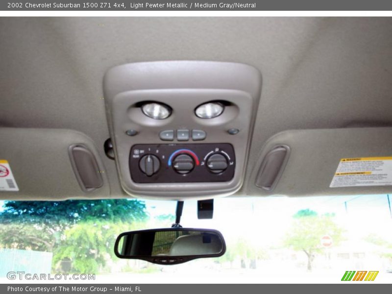 Light Pewter Metallic / Medium Gray/Neutral 2002 Chevrolet Suburban 1500 Z71 4x4