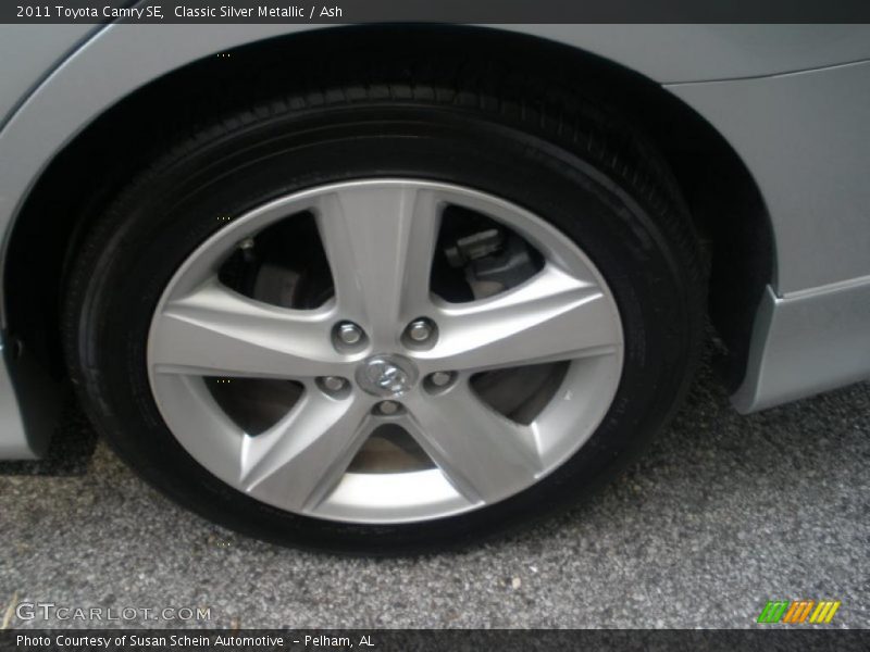 Classic Silver Metallic / Ash 2011 Toyota Camry SE