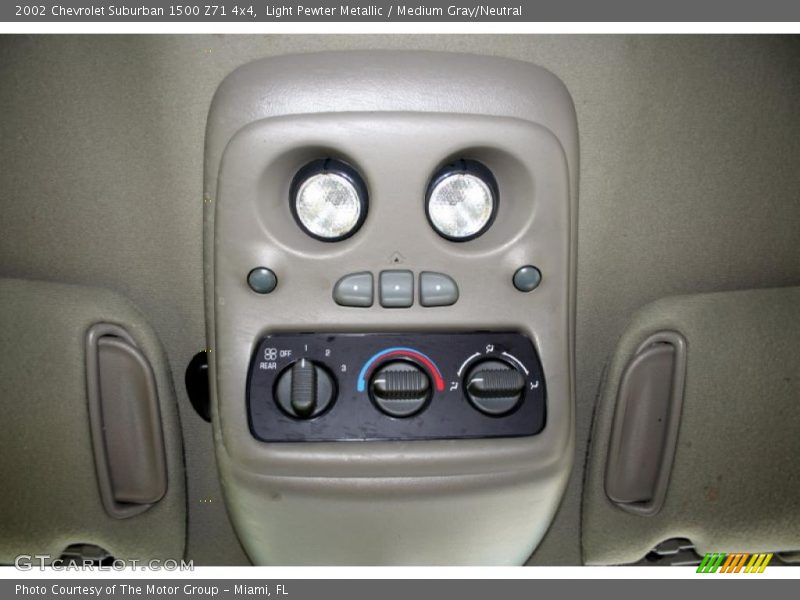 Controls of 2002 Suburban 1500 Z71 4x4