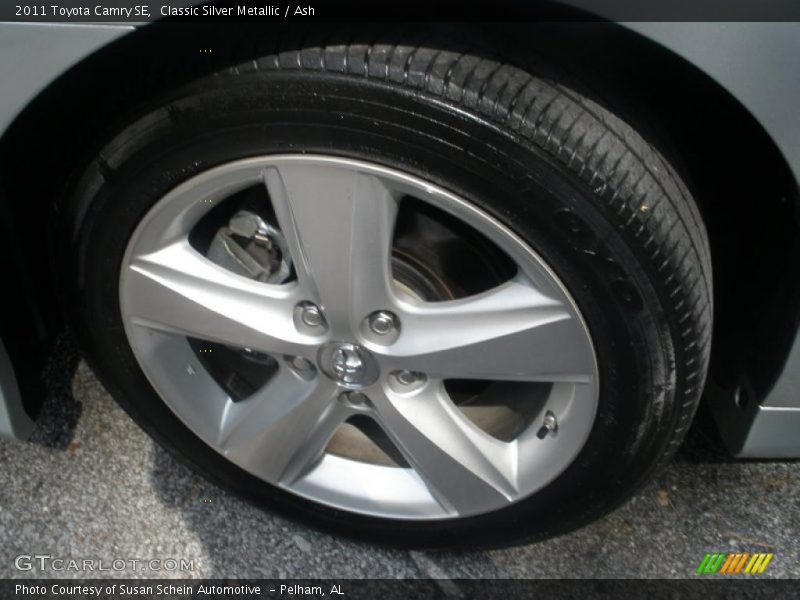 Classic Silver Metallic / Ash 2011 Toyota Camry SE