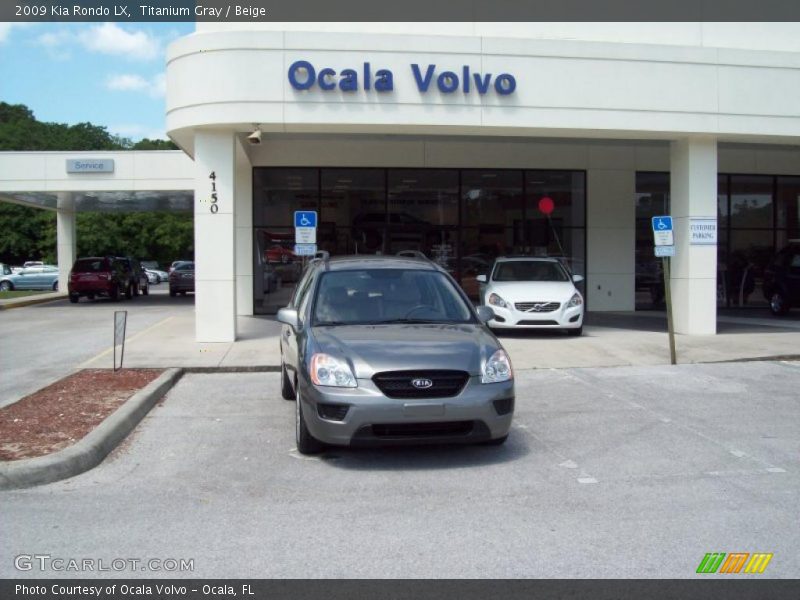 Titanium Gray / Beige 2009 Kia Rondo LX